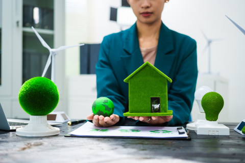 Het vergroenen van je huis levert veel op: meer wooncomfort, een hogere woningwaarde, een snellere verkoop, en extra comfort.
